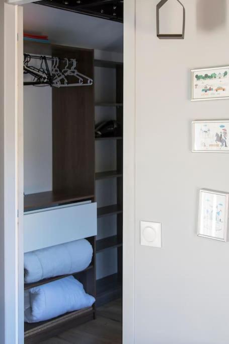 La Maisonnette De Josephine Saint-Jean-des-Mauvrets Extérieur photo
