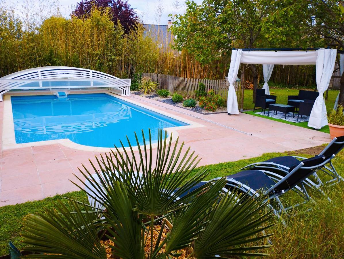 La Maisonnette De Josephine Saint-Jean-des-Mauvrets Extérieur photo